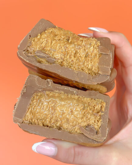 Biscoff and Kunafa Stuffed Chocolate Bar